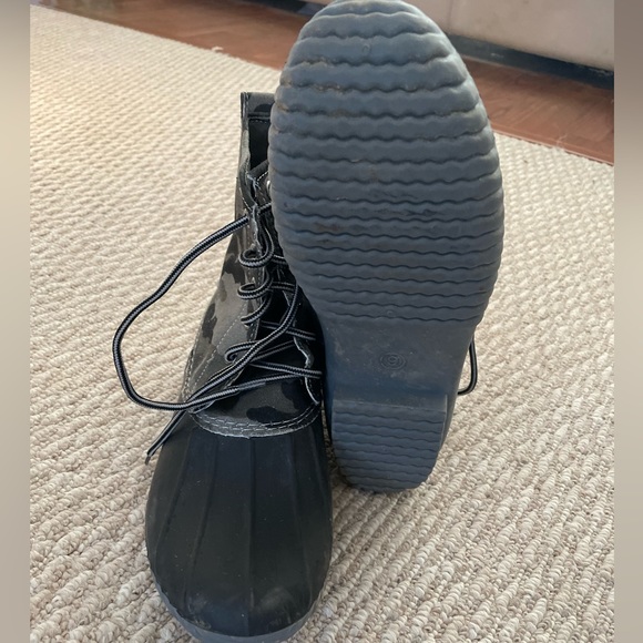 Rain boots - Picture 2 of 3